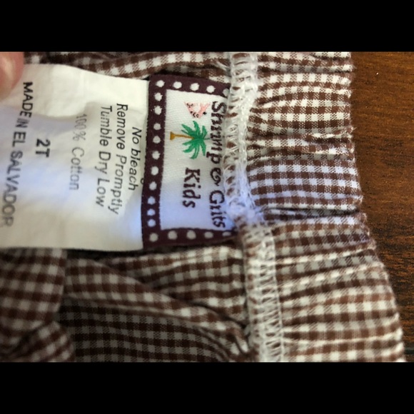 Shrimp and Grits 2t VGUC - Picture 2 of 2